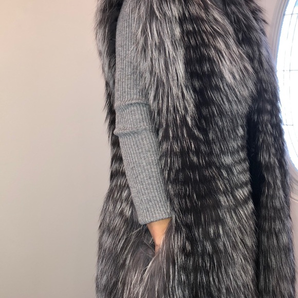 Real black fox fur maxi vest. - Picture 4 of 4